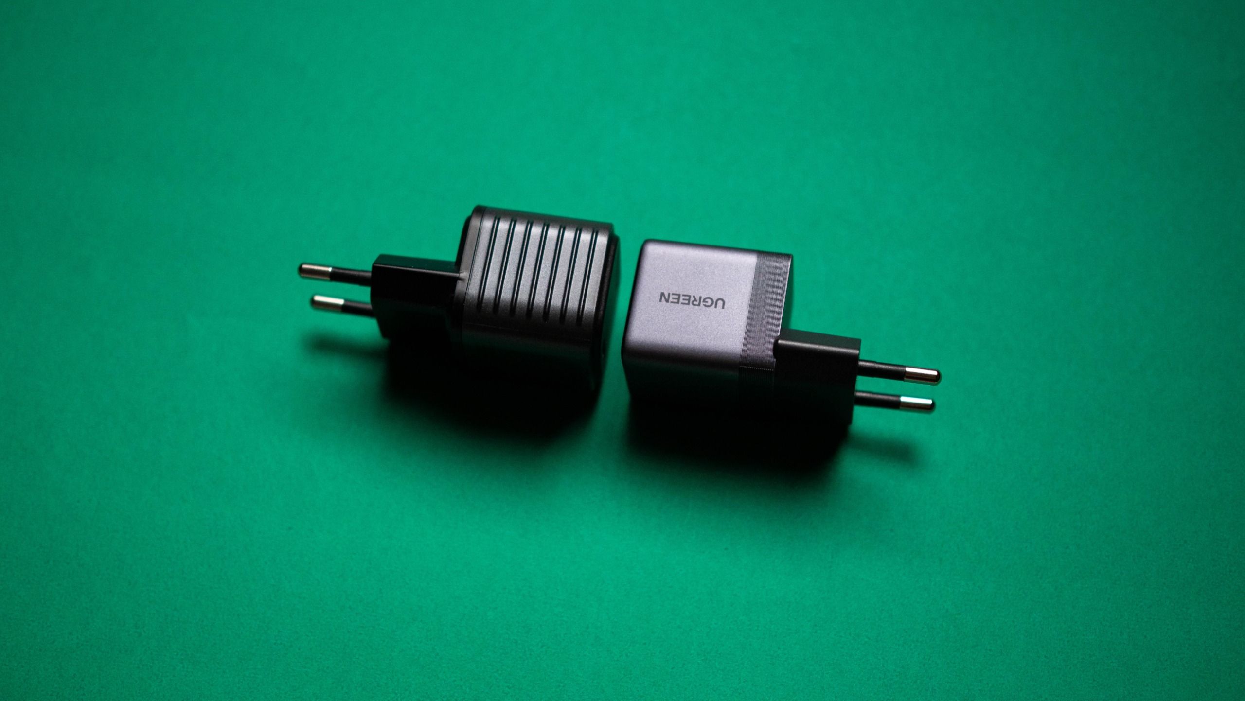 Sạc GaN 65W–140W cho MacBook và laptop: chọn Anker, Ugreen hay Rolling Square?