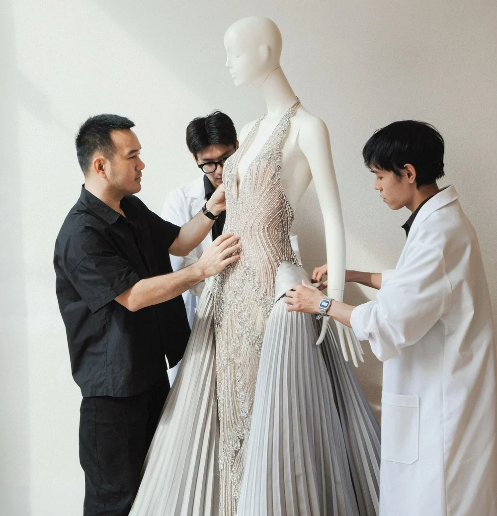 Nhà thiết kế Việt chinh phục sàn diễn quốc tế