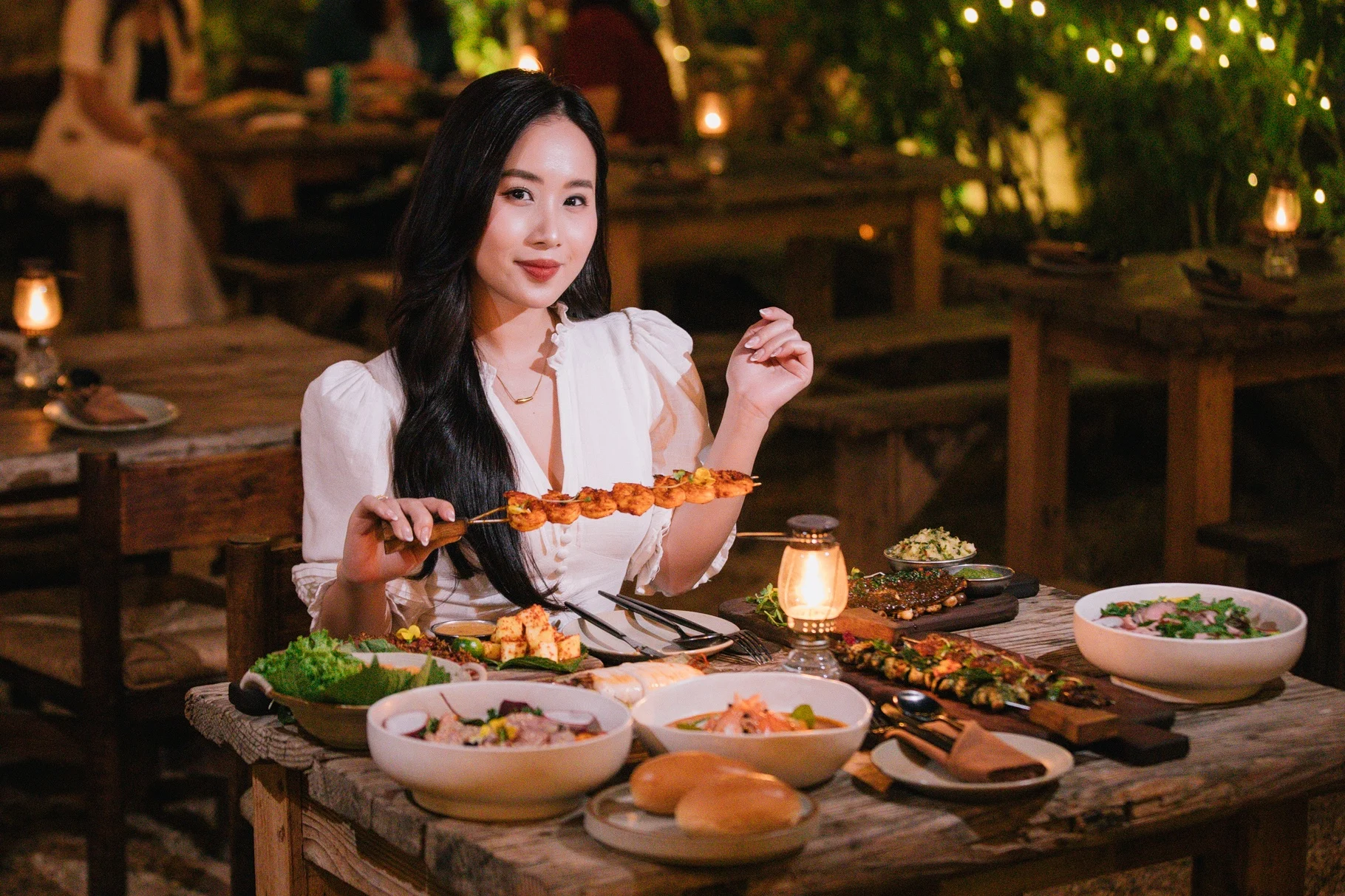 Người trẻ dùng ẩm thực để kết nối trong đời thực và không gian số