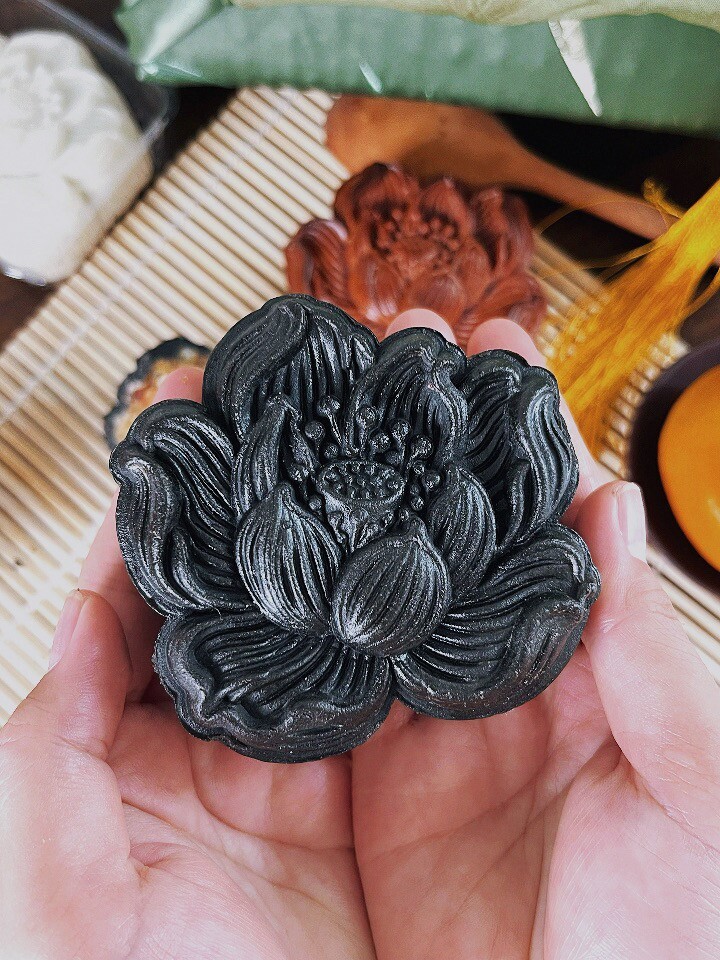 Từ sinh viên bán bánh Trung thu đến mẹ bỉm giữ lửa truyền thống