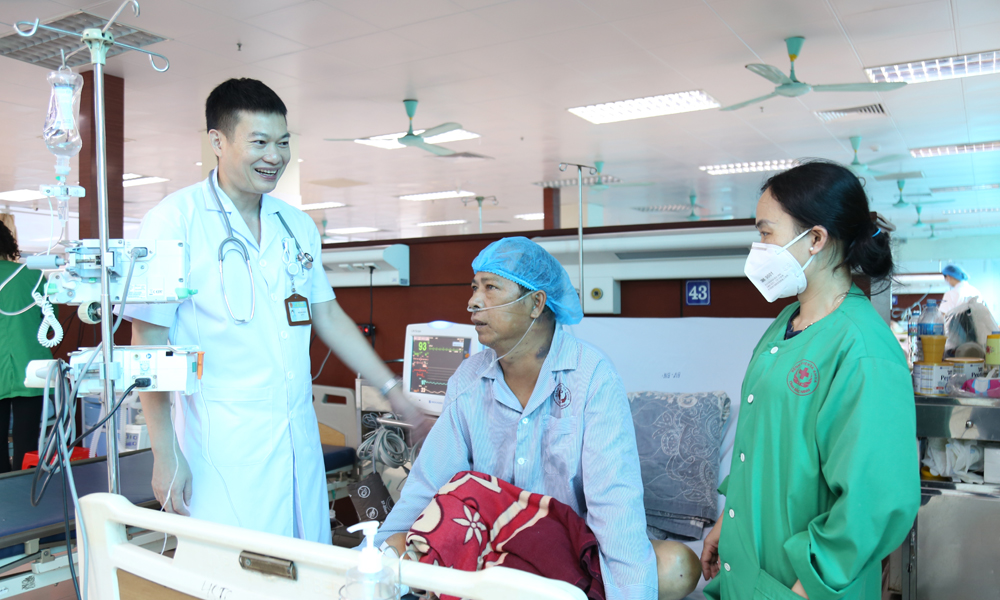 Cứu sống bệnh nhân ngừng tuần hoàn nhiều lần: Cuộc chạy đua trong giờ vàng