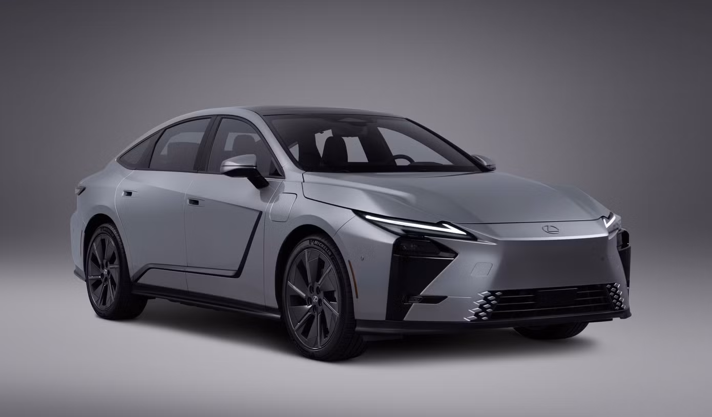 Lexus ES 500e lộ diện: sedan điện hạng sang giá gần 3 tỷ có đáng chú ý?