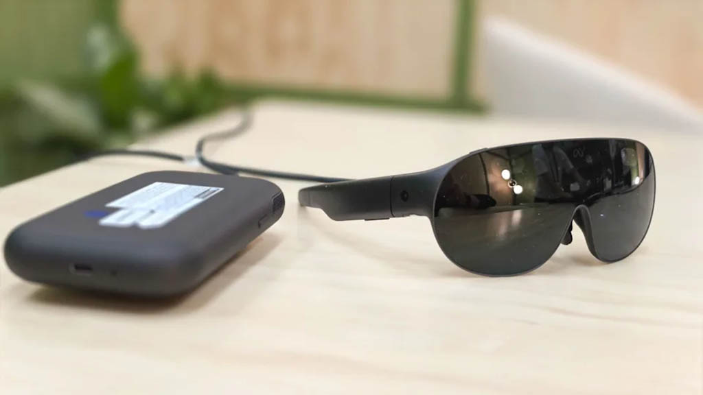 Meta VR Glasses 100g vs Apple Vision Pro: Chọn kính VR cao cấp nào?