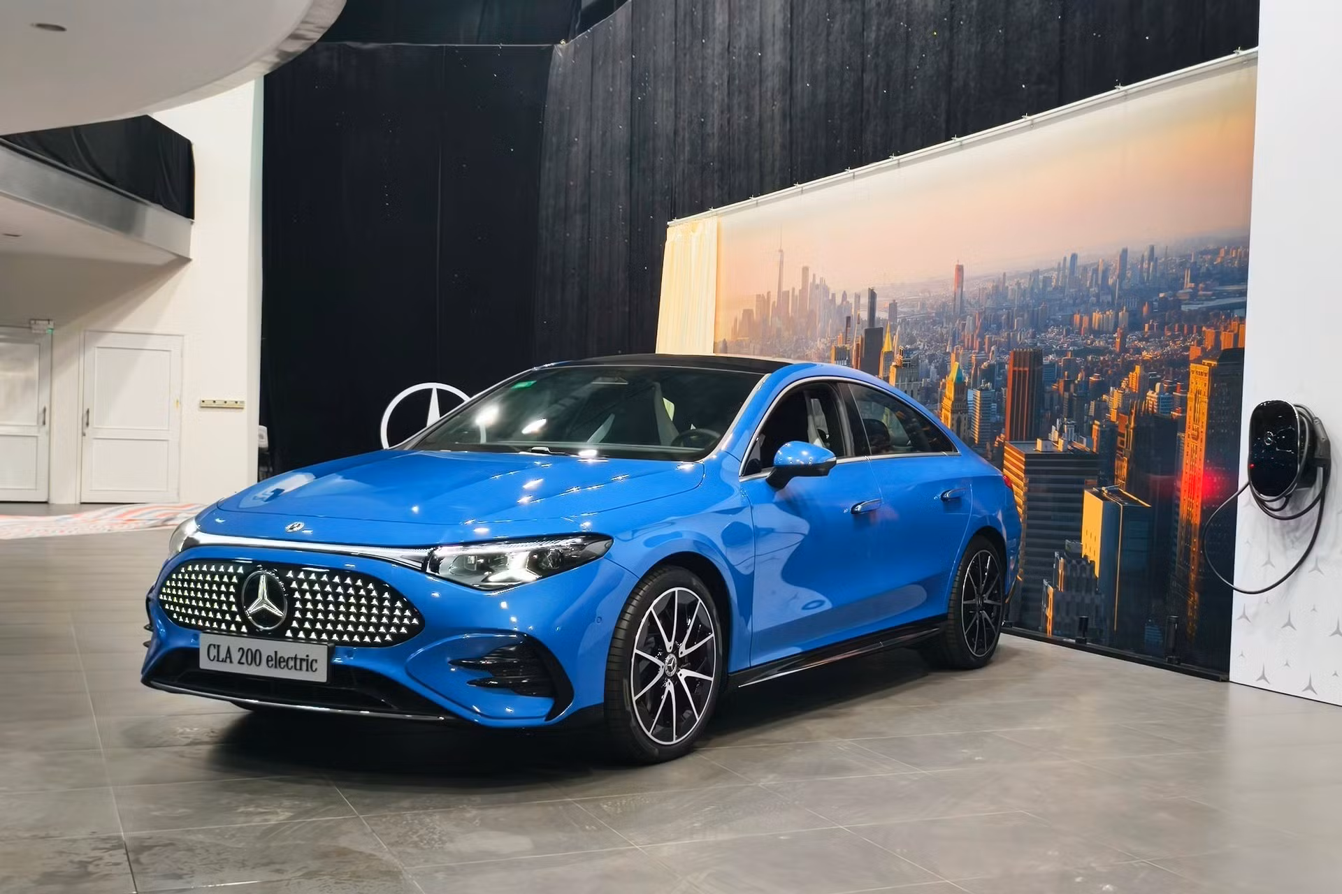 Loạt xe điện và hybrid sắp đổ bộ: mẫu nào đáng chờ đợi?