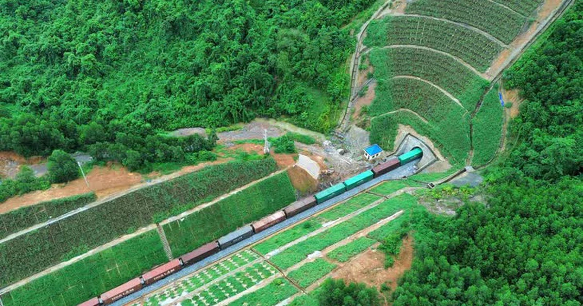 Hầm Khe Nét thông xe: Bước ngoặt nắn thẳng đường sắt Bắc - Nam