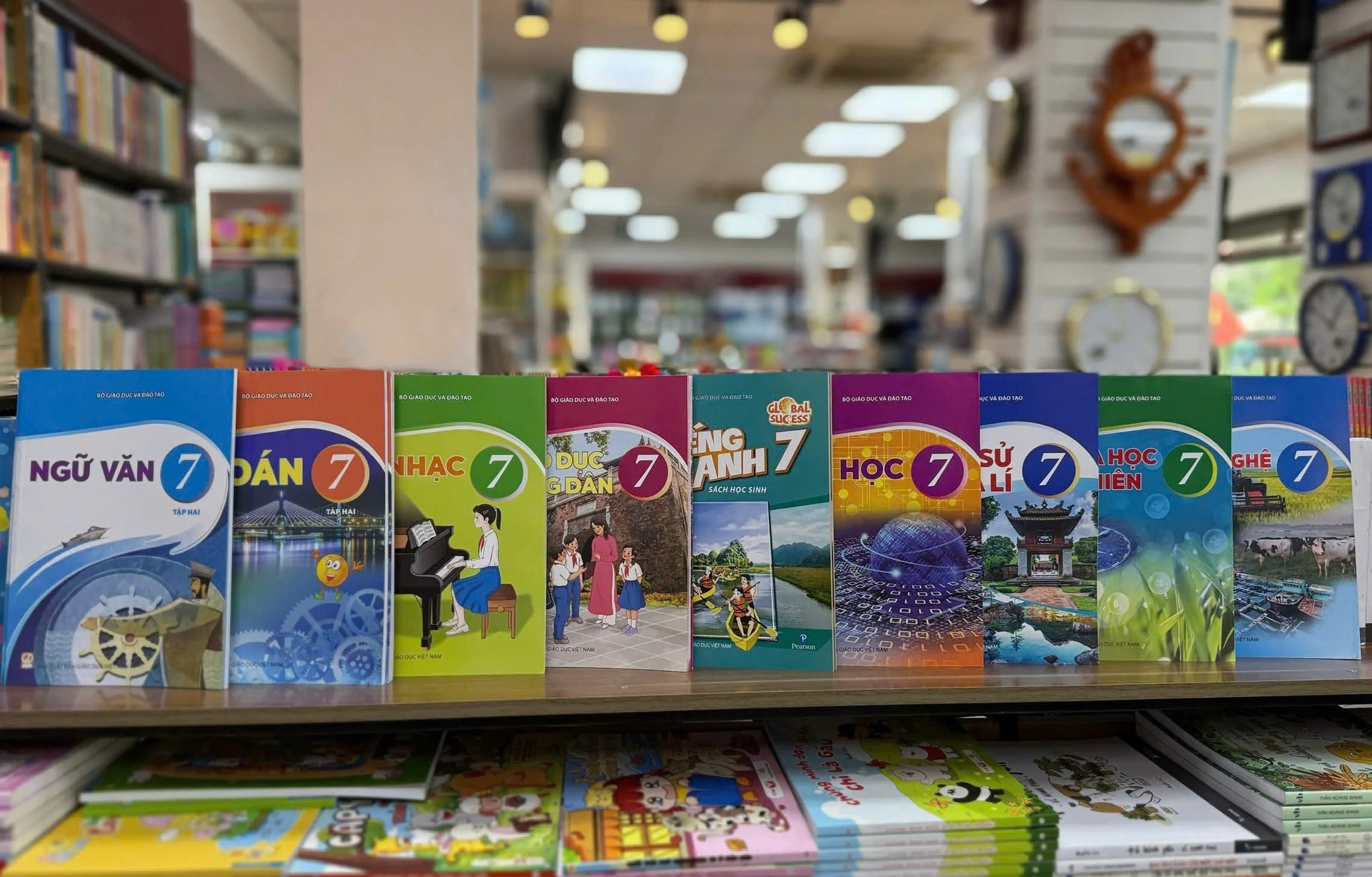 Sách giáo khoa lên sàn: Gen Z phụ huynh và cuộc tái thiết hệ thống cung ứng