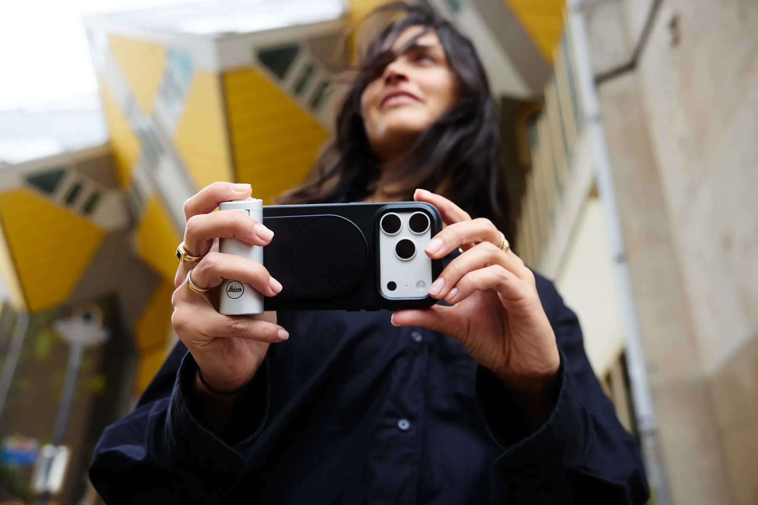 Leica LUX 2.0 và Steve McCurry Look: biến iPhone thành máy ảnh kể chuyện