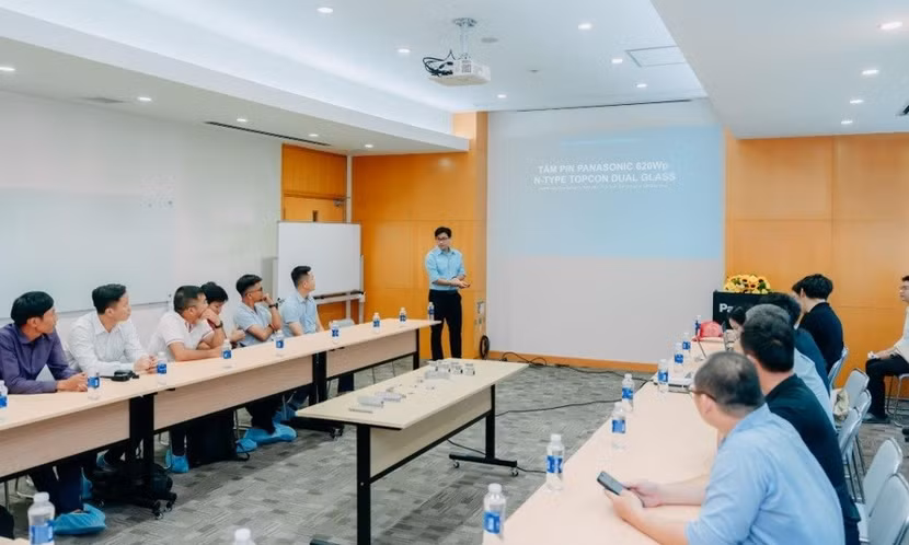 Việt Nam Solar nâng cấp điện mặt trời bằng chuỗi hợp tác toàn diện