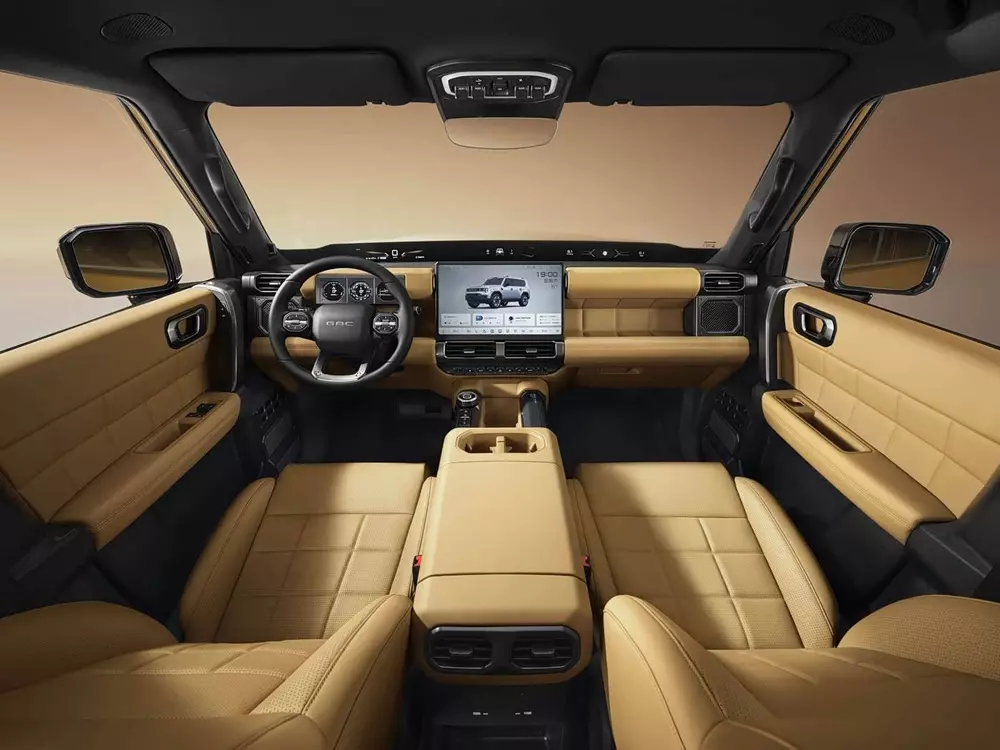GAC Yue 7 PHEV: SUV địa hình vuông vức, chạy 260km không xăng