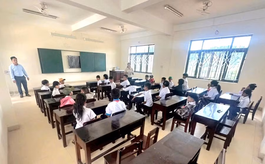 Những ngôi trường mới giữa vùng biên và cơ hội đổi đời cho học sinh miền núi