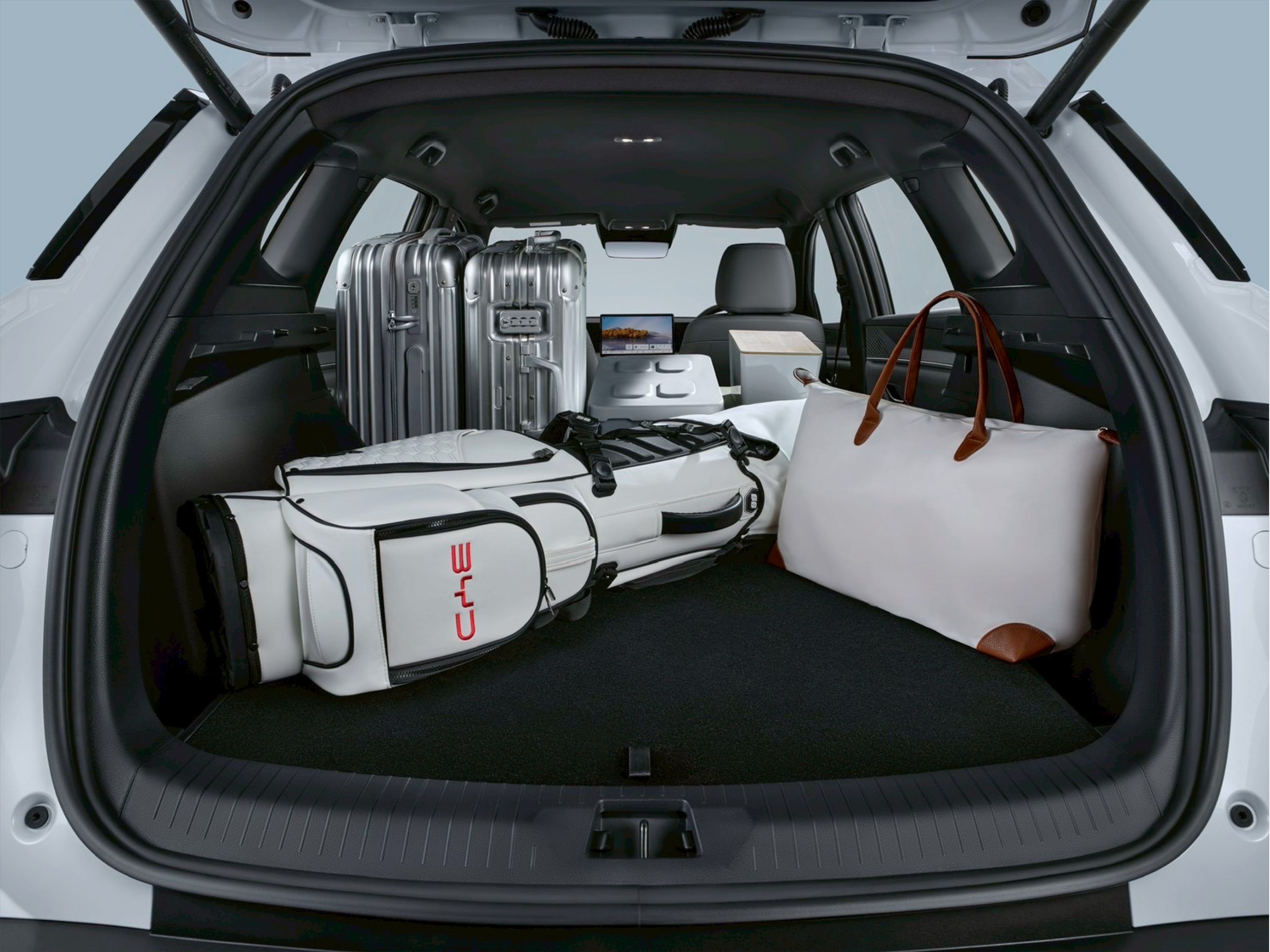 BYD Sealion 5 và Shark: hai quân bài hybrid mới đáng chờ đợi