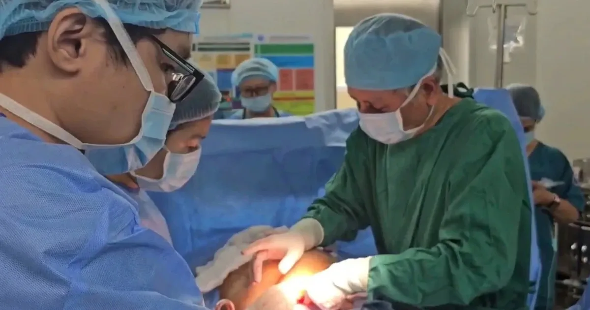 Biến cố nguy hiểm sau sinh: Cuộc chạy đua tính bằng phút