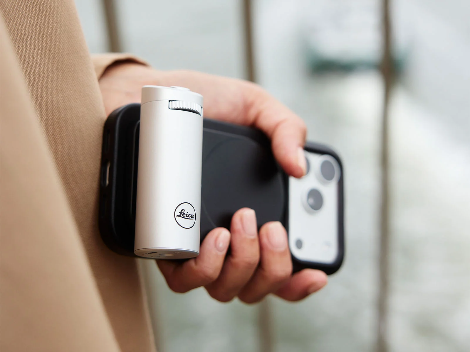 Leica Lux 2.0 mang chất Steve McCurry vào iPhone