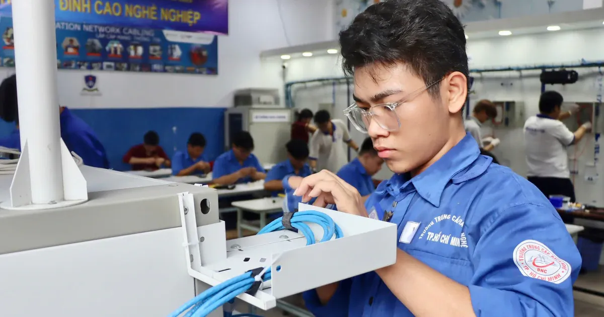 Bộ Giáo dục cải cách kỳ thi kỹ năng nghề: Cánh cửa mới ra thế giới