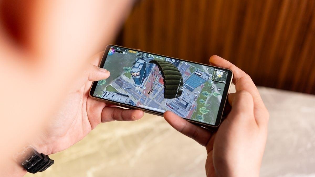 POCO F9 Ultra hay F9 Pro: nên chọn mẫu nào cho gaming?