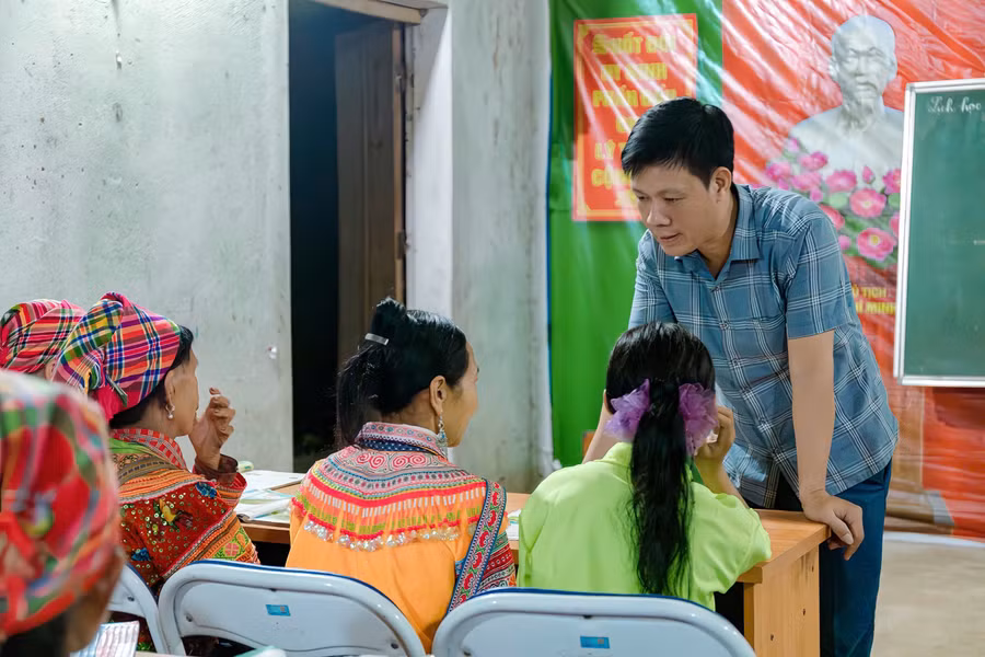 Lớp học thông minh vùng sâu: Từ xóa vùng lõm công nghệ đến đổi đời giáo dục miền núi