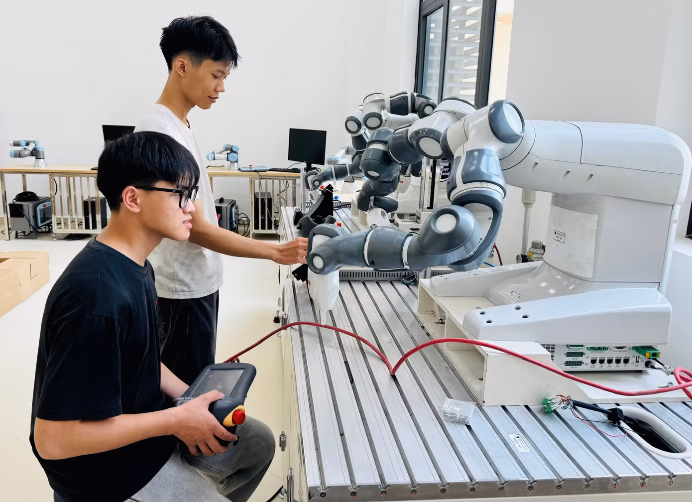 Đại học đào tạo nhưng doanh nghiệp phải đào tạo lại: lỗi hệ thống