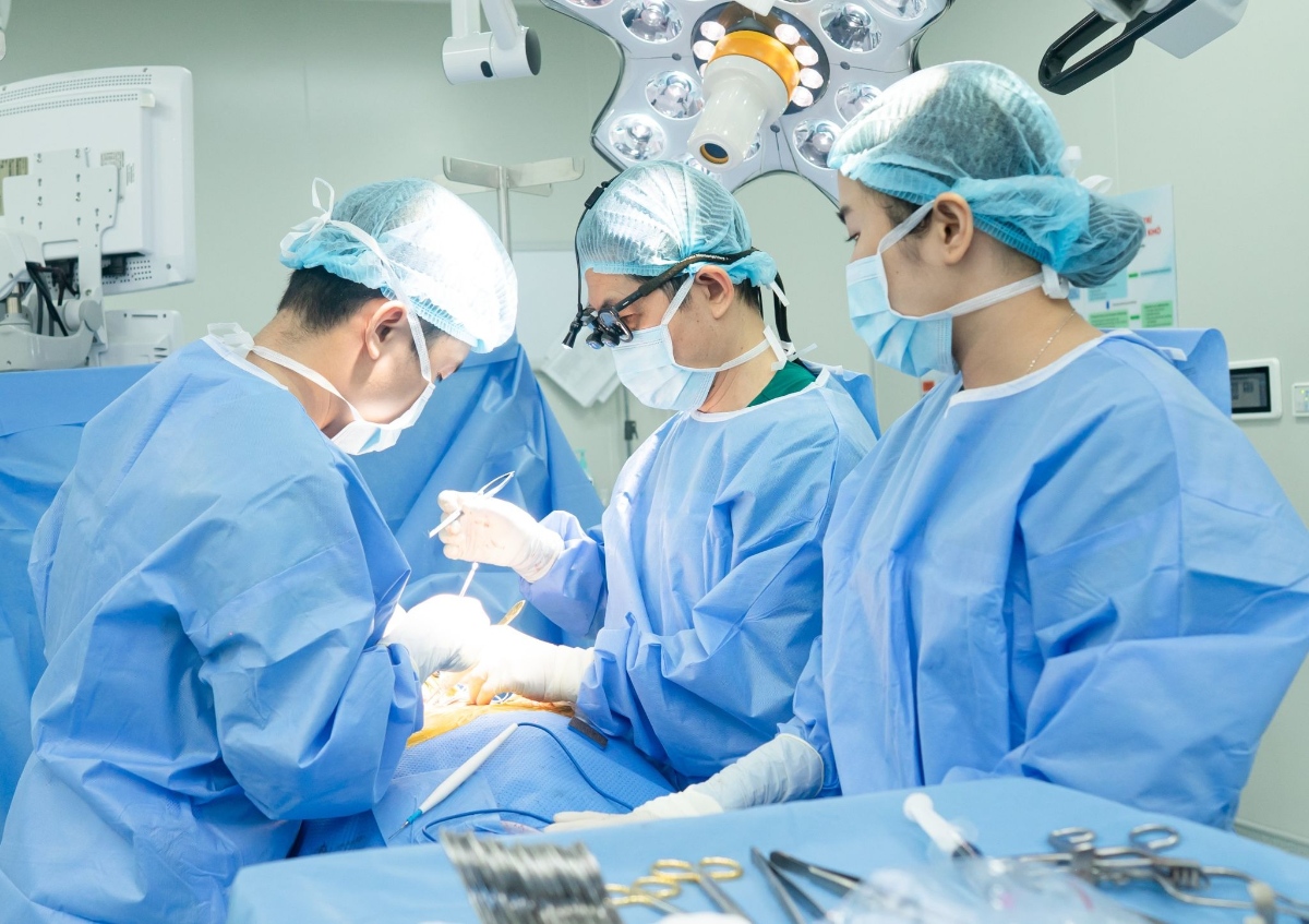 Đau khớp kéo dài có thể là dấu hiệu tắc mạch máu