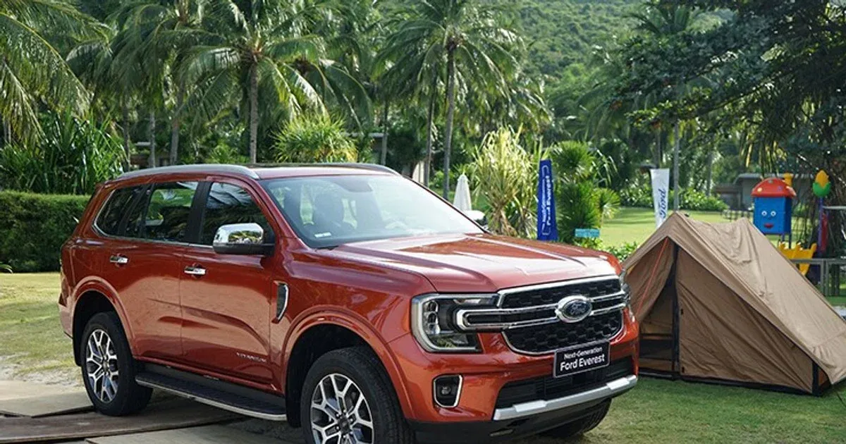 Ford Everest: SUV 7 chỗ cơ bắp, động cơ EcoBoost và công nghệ an toàn