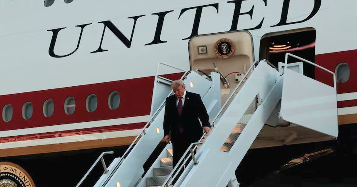 Trump cấm ba hãng tin lớn: Đòn chính trị nhắm vào tự do báo chí