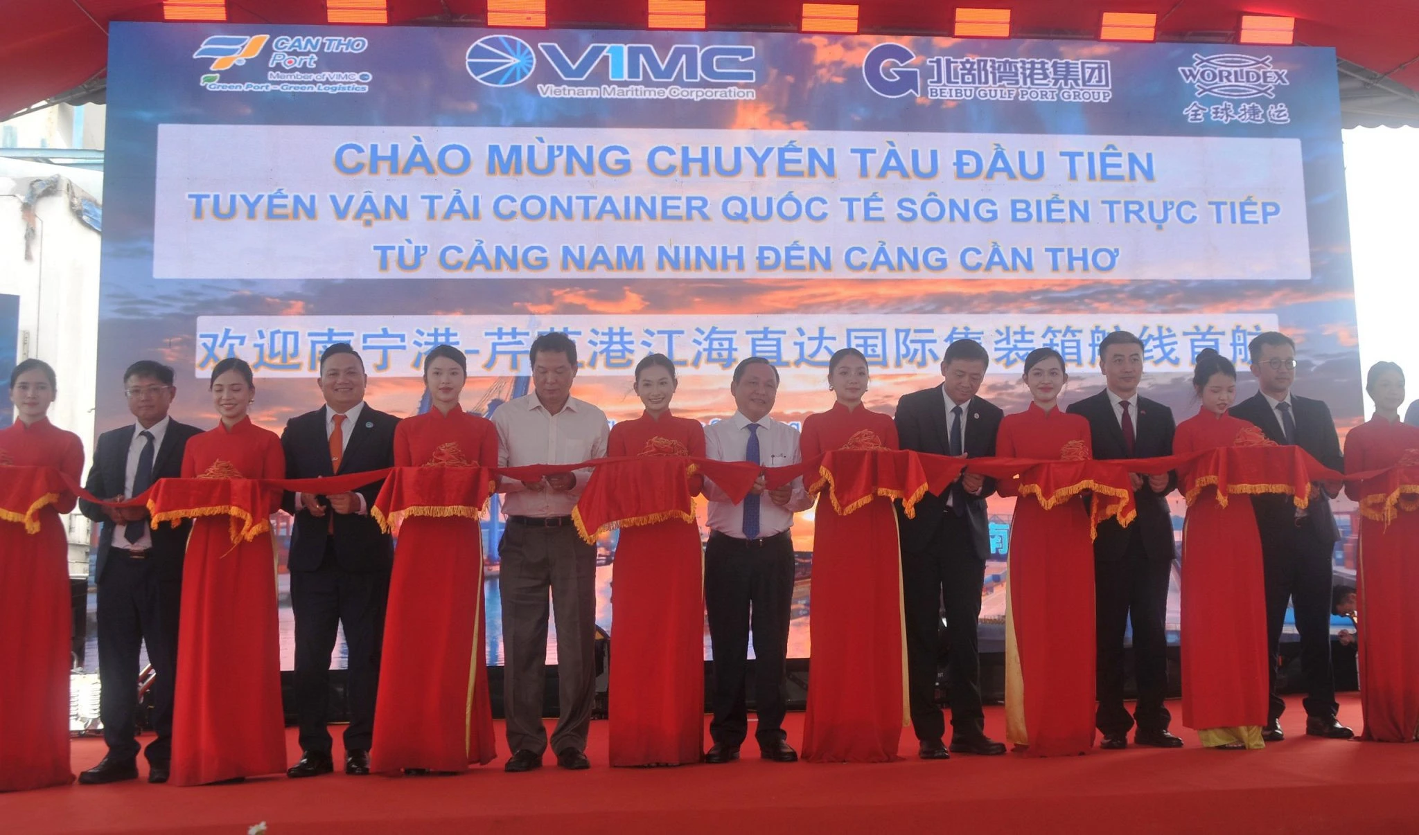 Kênh đào Bình Lục mở cửa: cơ hội và sức ép với thương mại Việt Nam