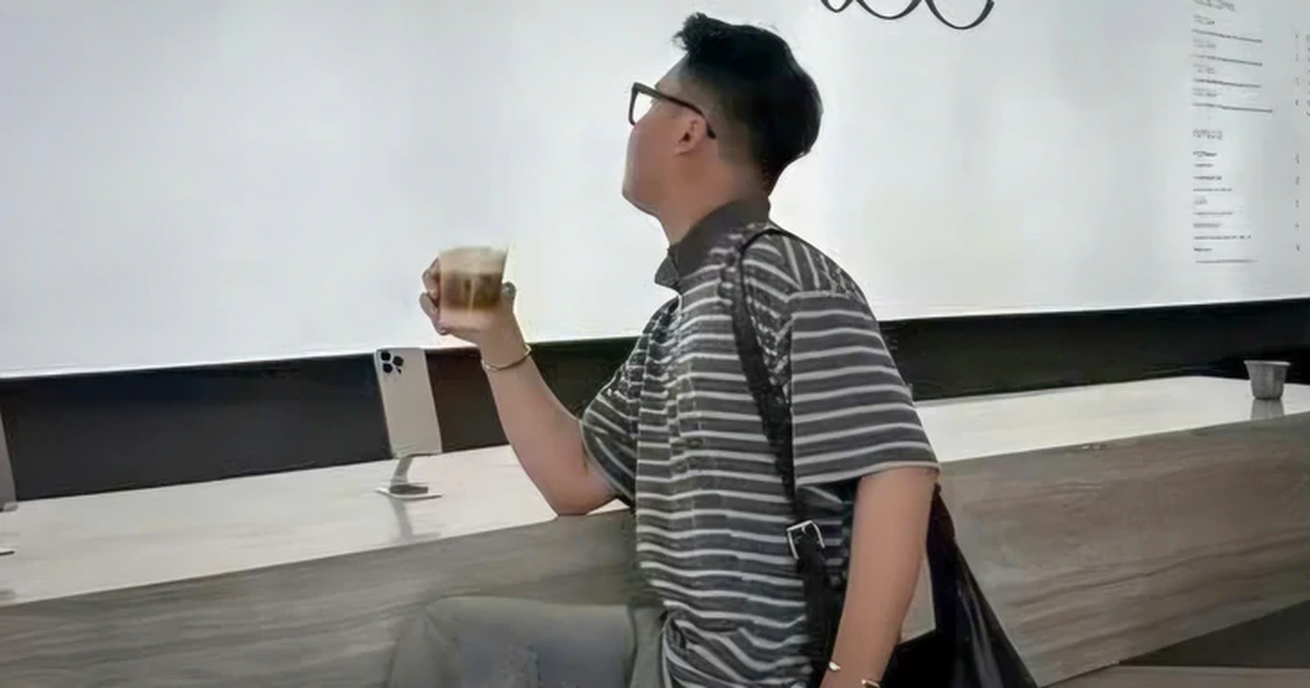 Cà phê mắm ruốc ở Huế: cú bắt tay táo bạo giữa cũ và mới