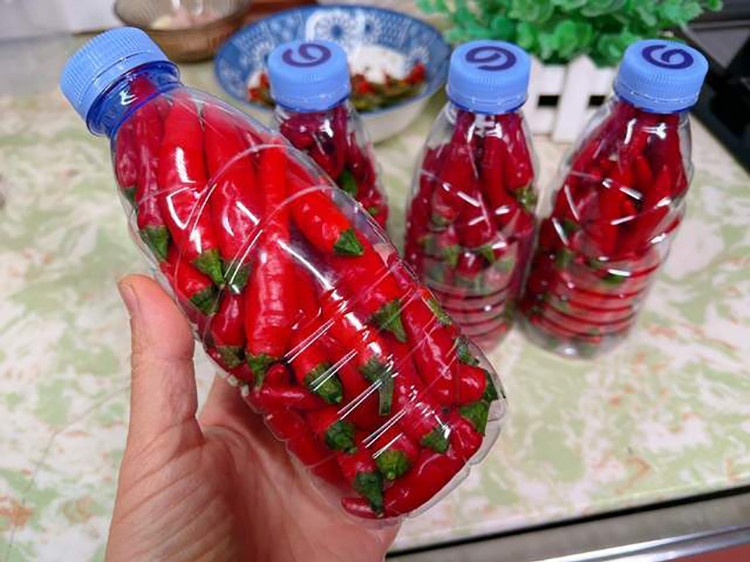 Giữ gừng, ớt tươi cả tháng mà không héo quắt: bí quyết từ căn bếp Việt