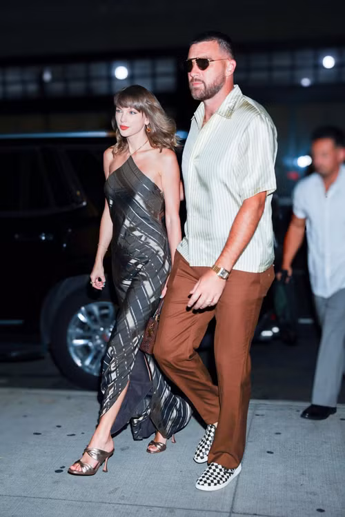 Patient Zero của Taylor Swift: Khi fan đọc vị một cơn sốt cảm xúc