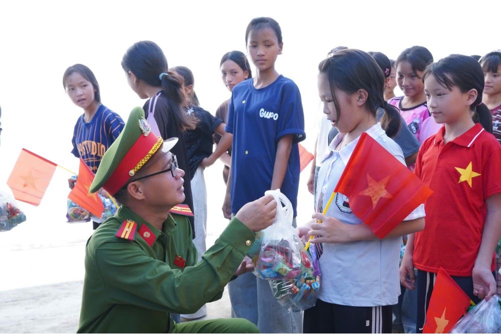 Tết Trung thu ý nghĩa cho mọi trẻ em: Không em nhỏ nào bị bỏ lại phía sau