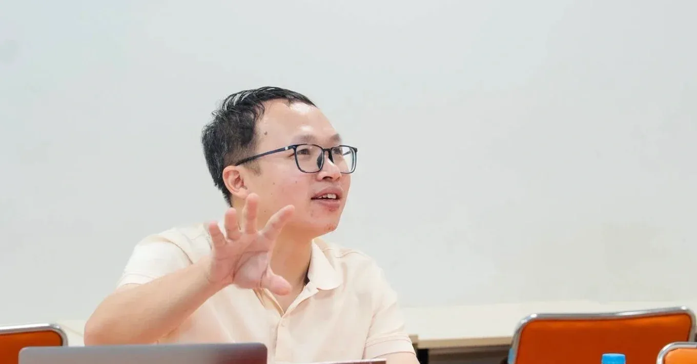 Tiến sĩ Việt Nam giải lời giải giả thuyết Courtade-Kumar