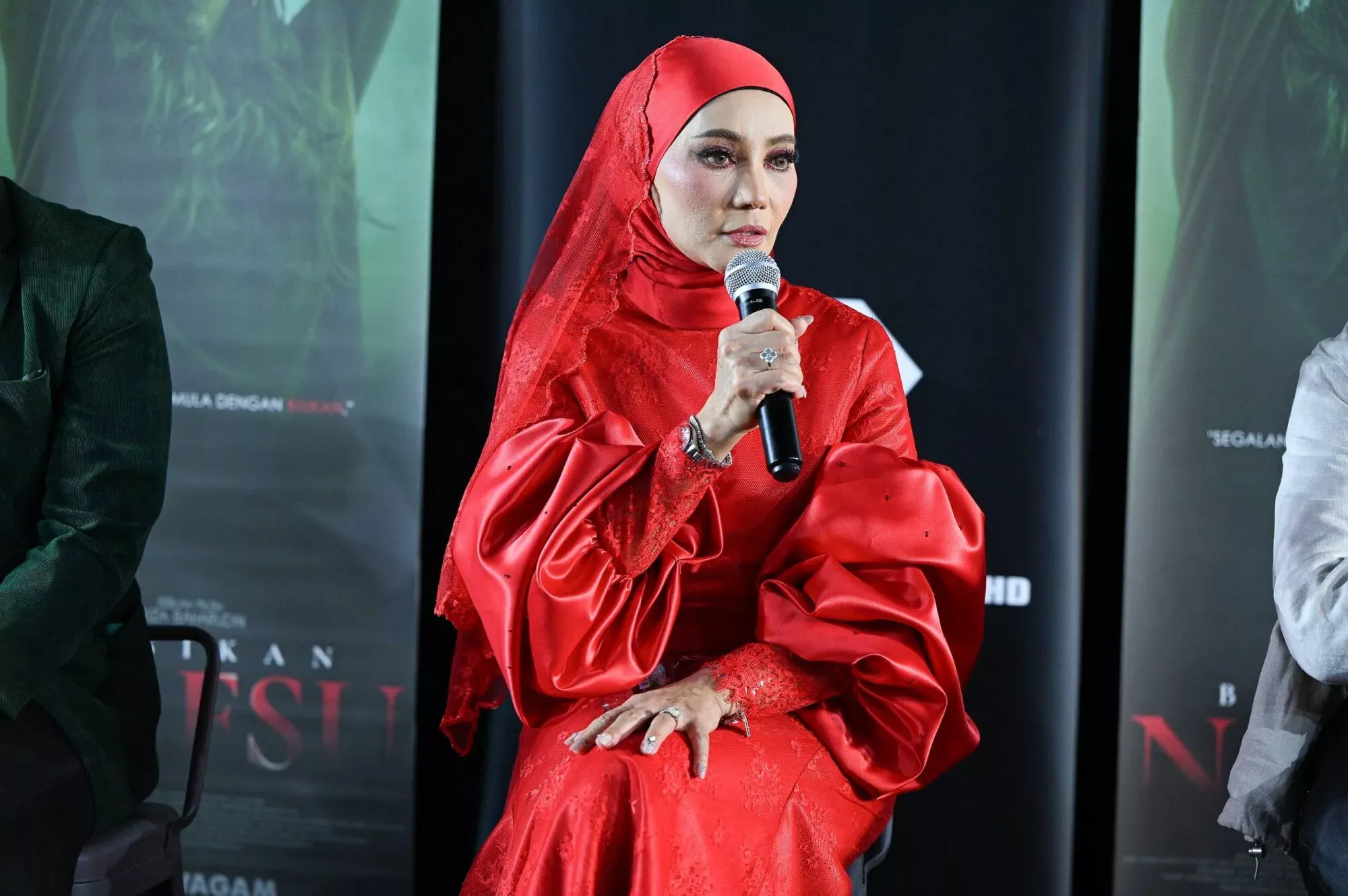 Dari ‘Robot’ ke Nadia: Emosi Sebagai Senjata Penyanyi Muda