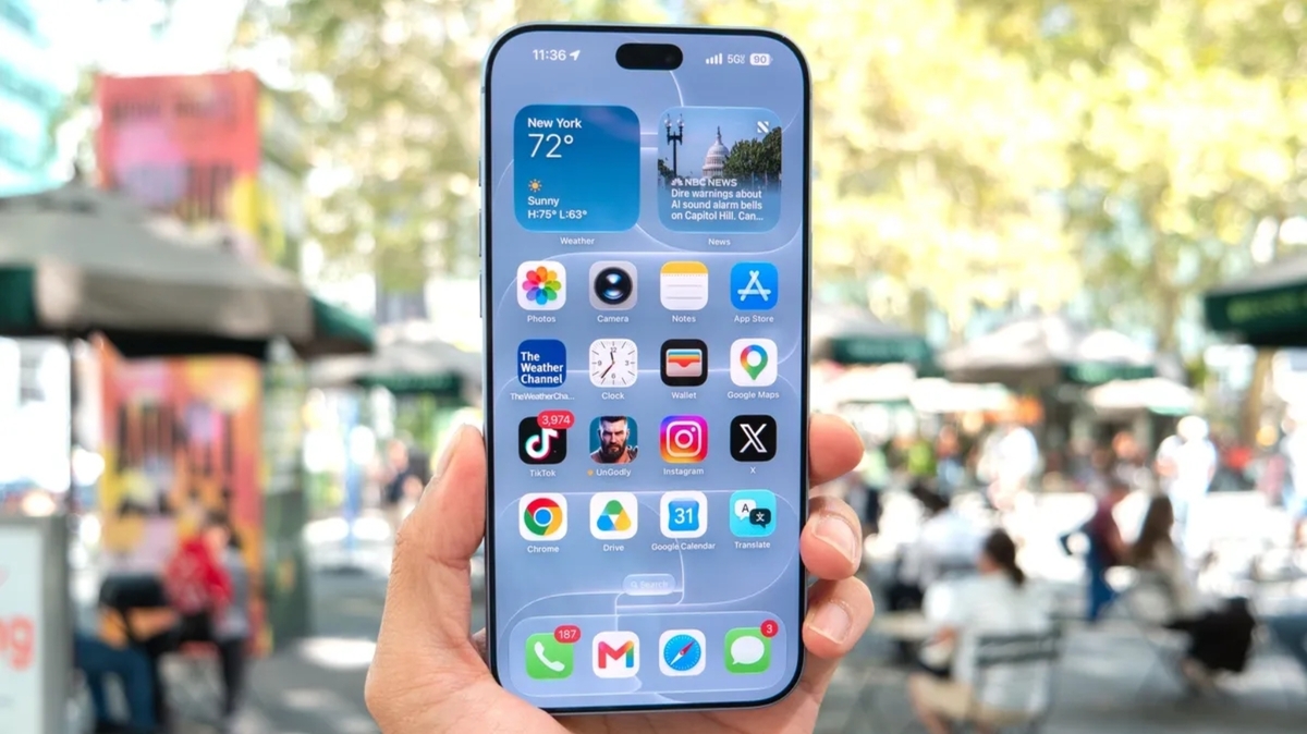iPhone 18 Pro vs Pro Max: 3 triệu cho pin và màn hình có đáng?