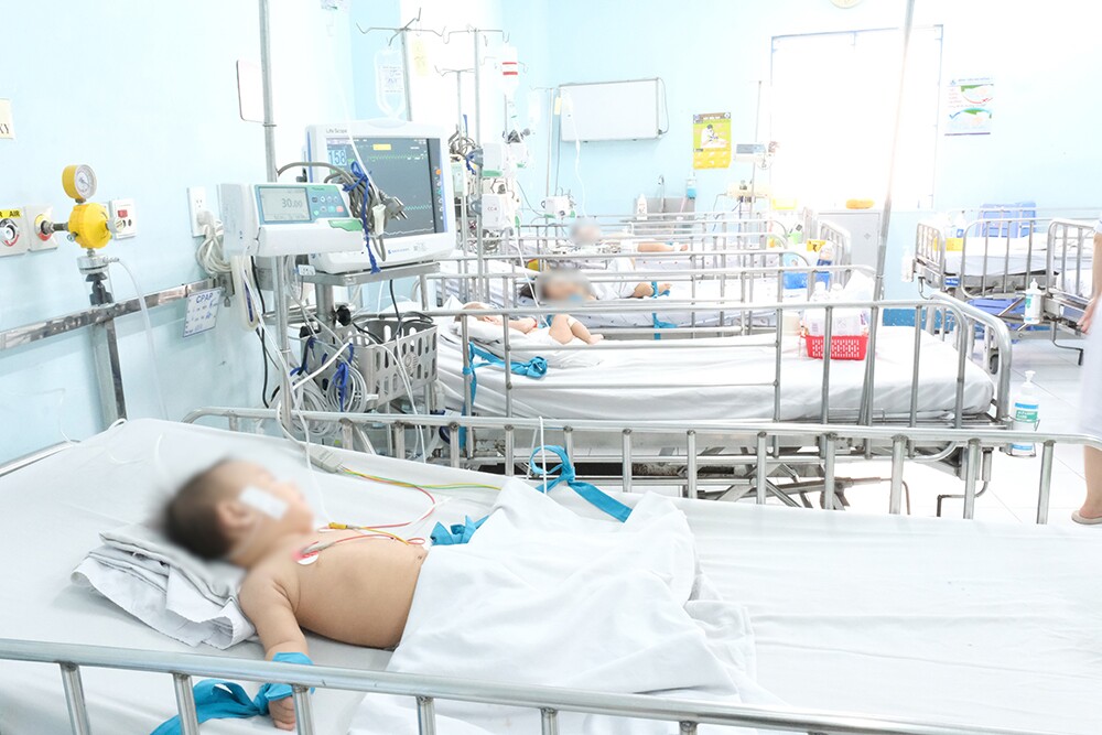 Vắc xin tay chân miệng EV71 chính thức có mặt: Cơ hội vàng bảo vệ trẻ nhỏ