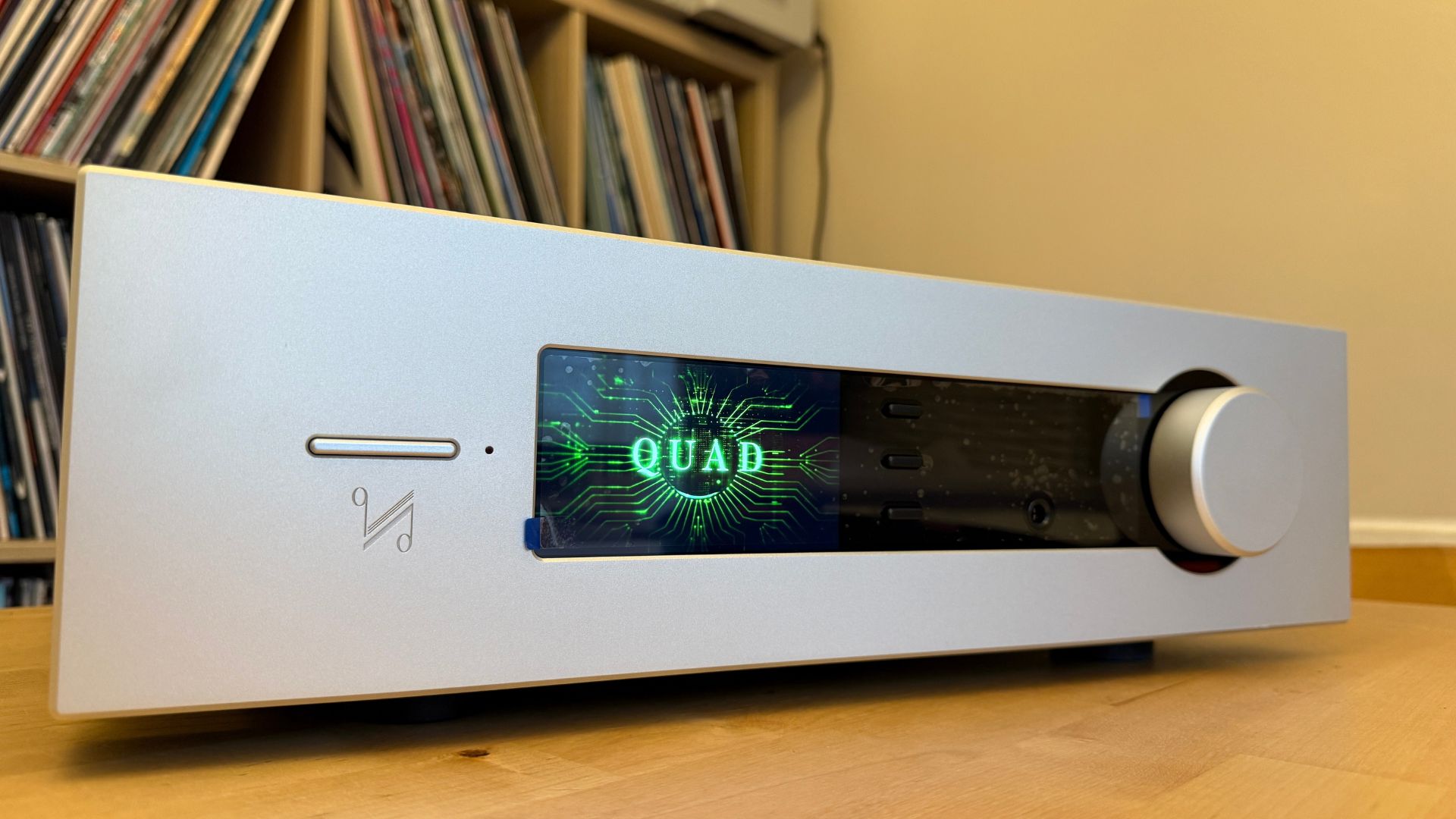 Ampli tách riêng vs ampli tích hợp: Đâu là con đường Hi‑Fi hợp lý hơn?