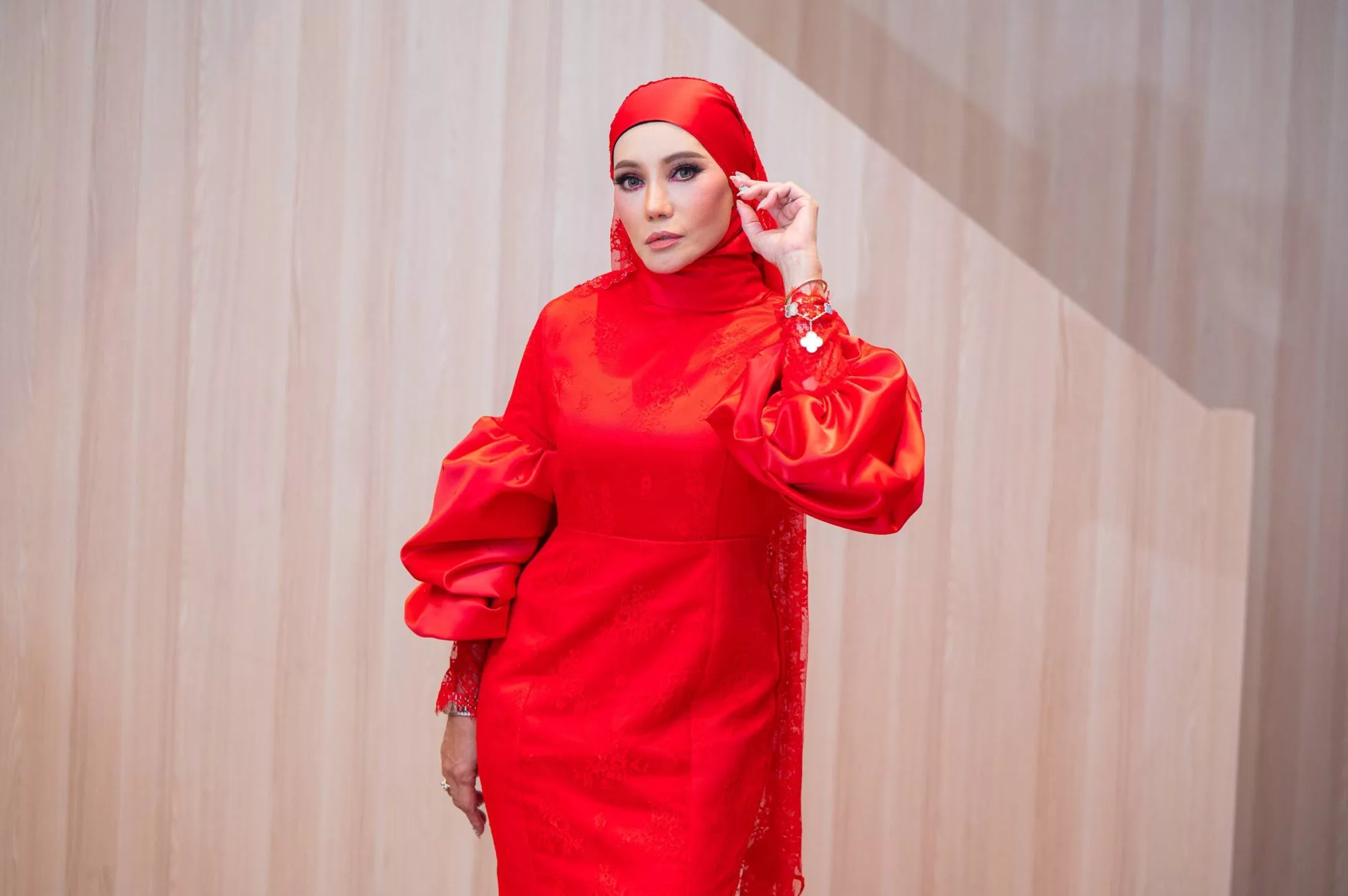 Dari ‘Robot’ ke Nadia: Emosi Sebagai Senjata Penyanyi Muda