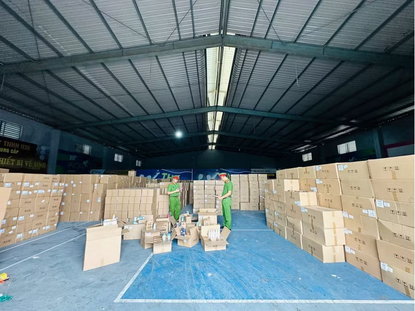 Phát hiện mỹ phẩm giả: Dấu hiệu cảnh báo và cách tự bảo vệ