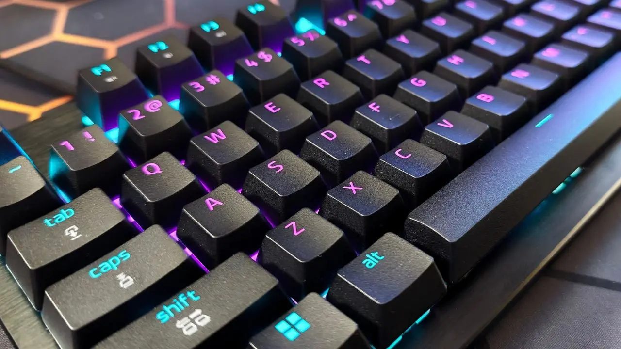Bàn phím từ tính gaming: EPOMAKER HE75 V2 vs Razer Huntsman V3 HE