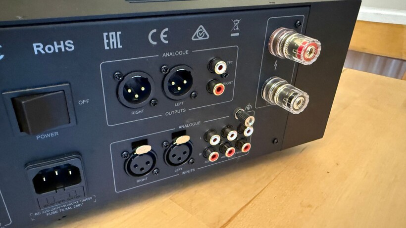 Ampli tách riêng vs ampli tích hợp: Đâu là con đường Hi‑Fi hợp lý hơn?