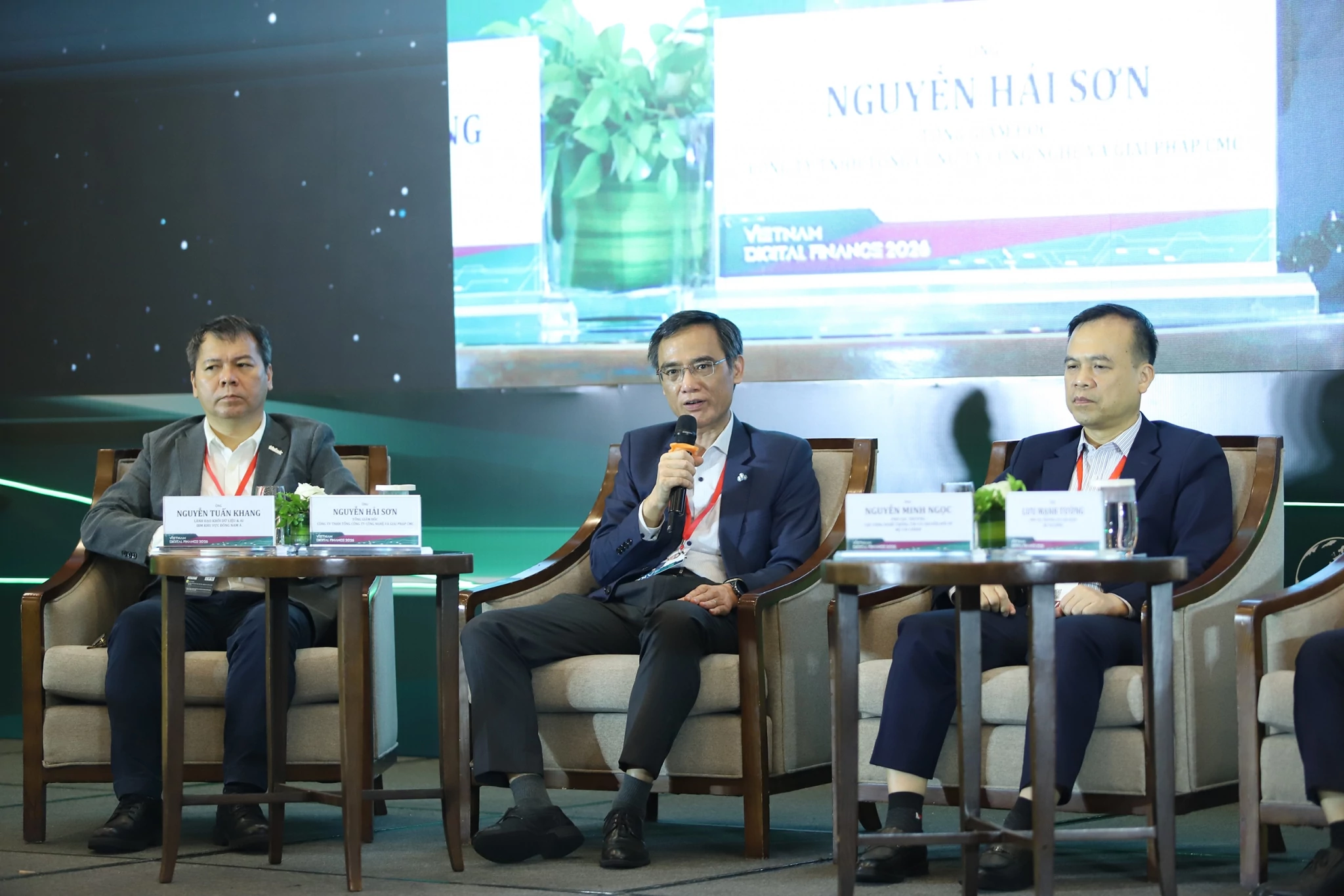 Lộ trình AI cho ngành Tài chính: từ thí điểm đến lõi vận hành