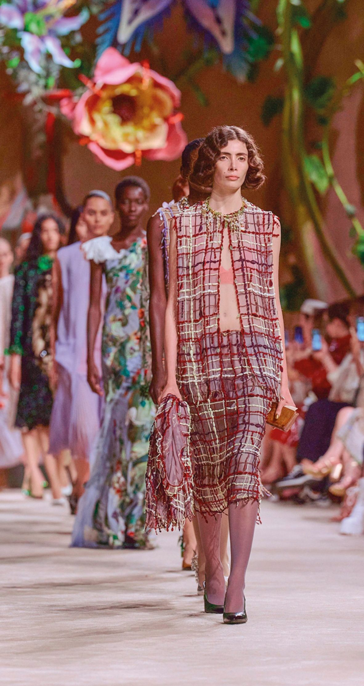 Từ cổ tích đến haute couture: fantasy Á Đông chinh phục sàn diễn