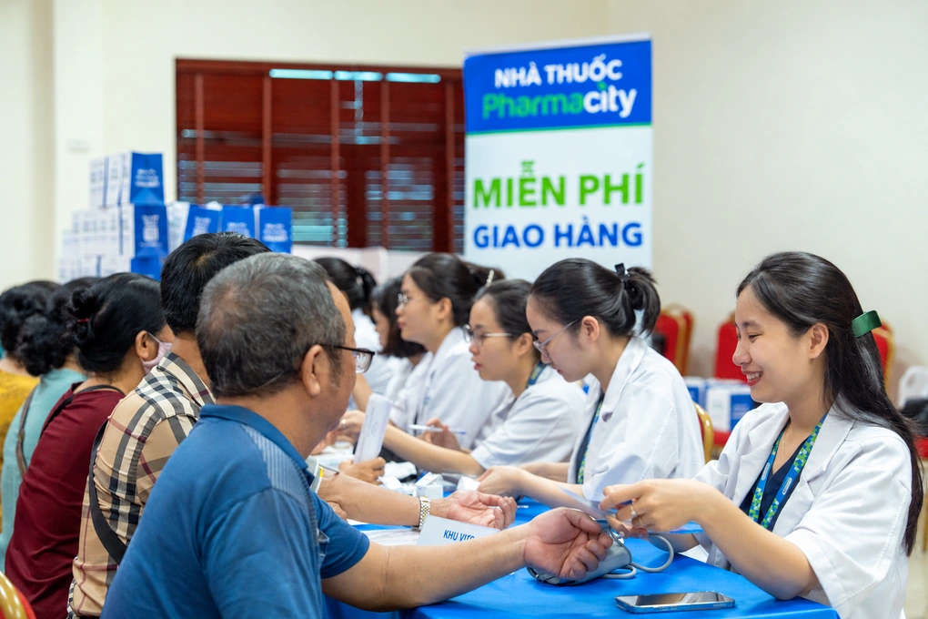 Dược sĩ: Người gác cổng an toàn thuốc và sức khỏe cộng đồng