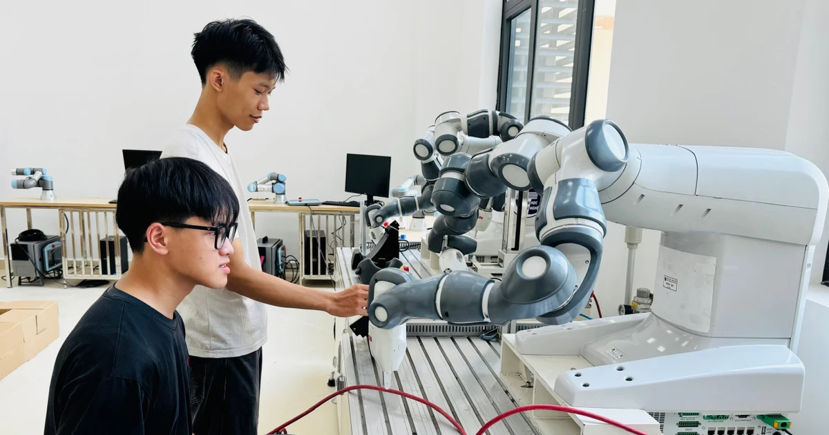 Đại học đào tạo nhưng doanh nghiệp phải đào tạo lại: lỗi hệ thống