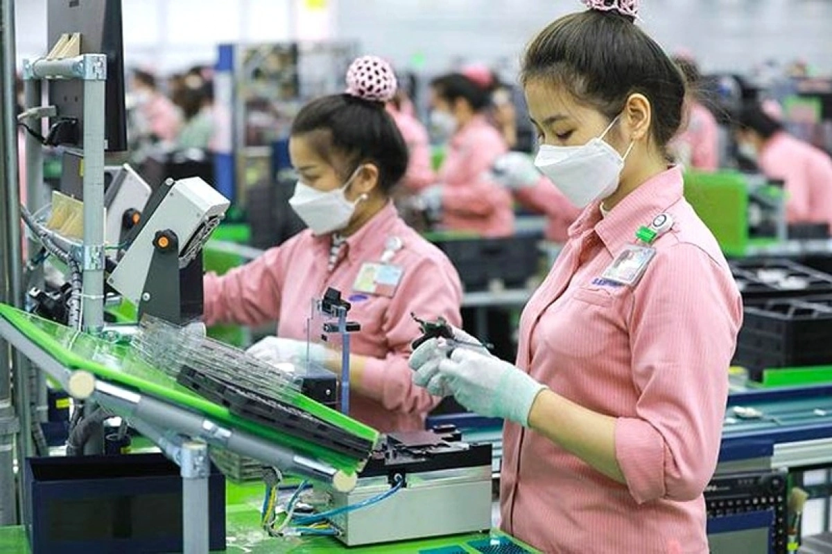 Xuất khẩu điện tử và máy móc sang Canada: Cơ hội tăng tốc cho doanh nghiệp Việt