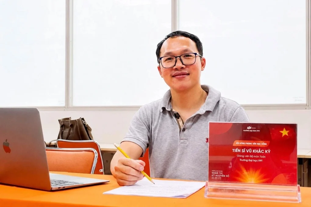Tiến sĩ Việt Nam chứng minh hoàn toàn giả thuyết Courtade-Kumar