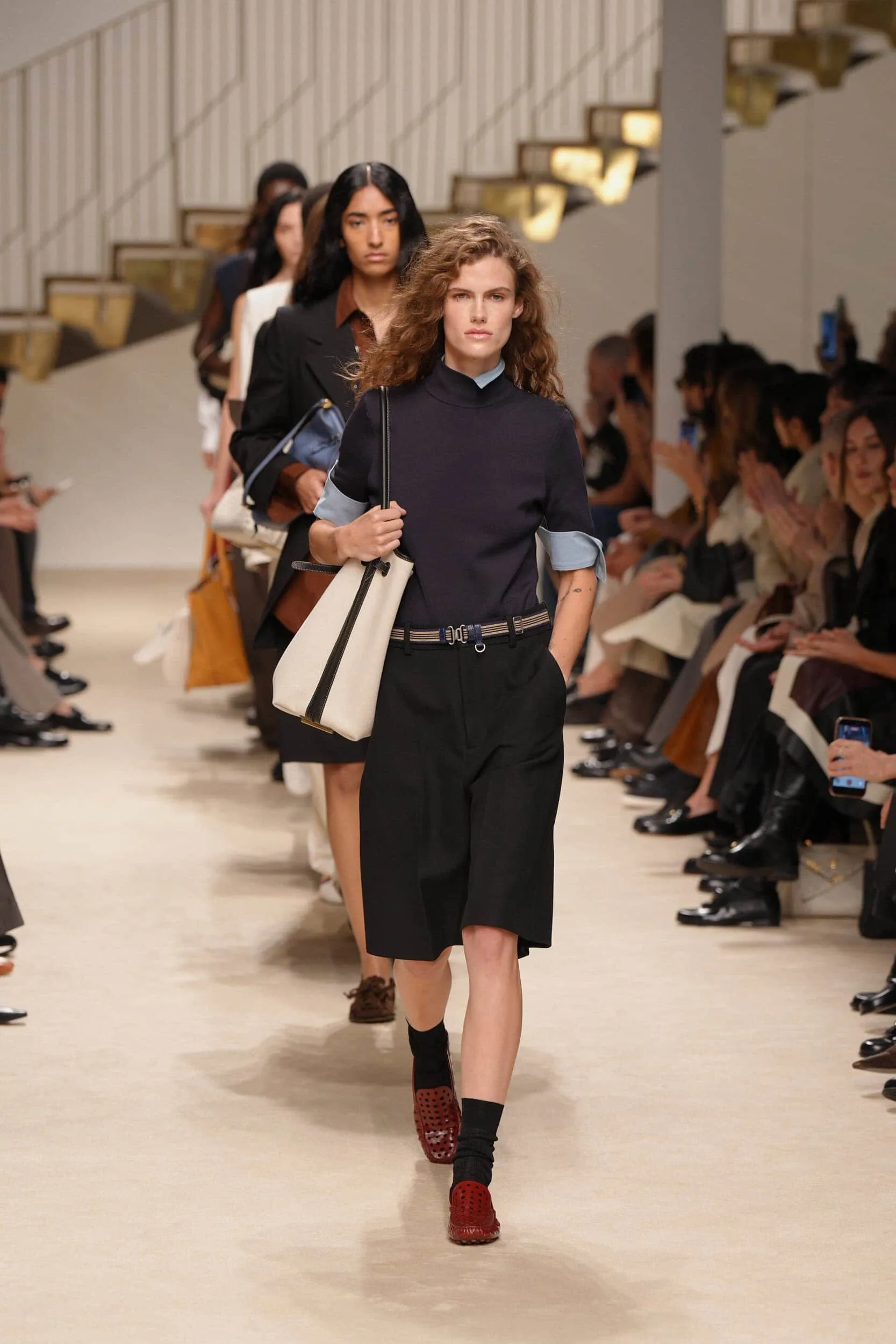 Tod's Spring: Warisan Artisanal Italia Bertemu Geometri Moden