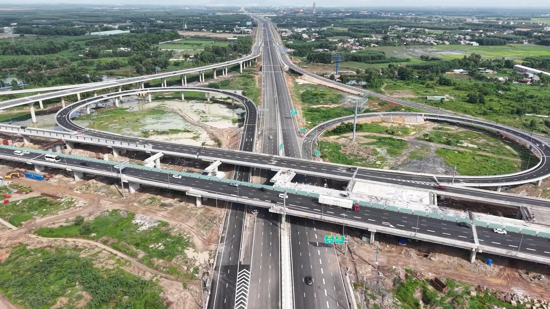 Từ siêu dự án xây dựng đến trung tâm trung chuyển: Long Thành cần gì để cất cánh đúng nghĩa?