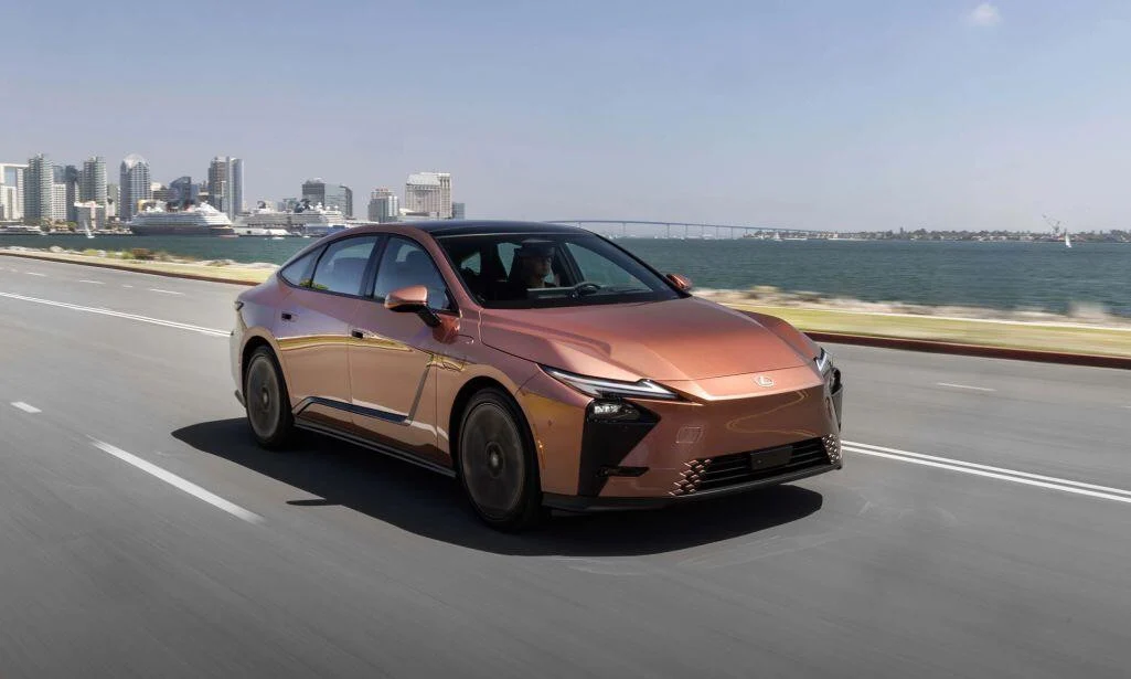 Loạt xe Nhật hybrid đổ bộ cuối năm: mẫu nào đáng chờ?