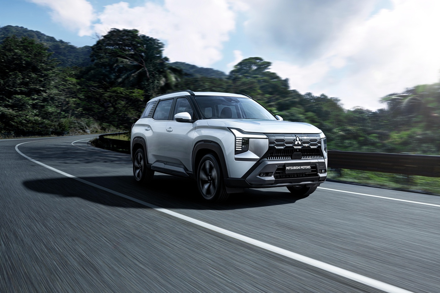 C-SUV giảm giá 'kịch sàn' tháng 9: nên mua mẫu nào?