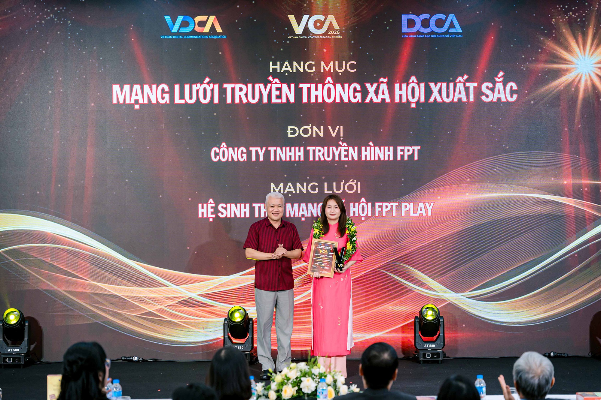 Hứa Khải: Từ quyền thần lạnh lùng đến đạo sĩ bắt yêu