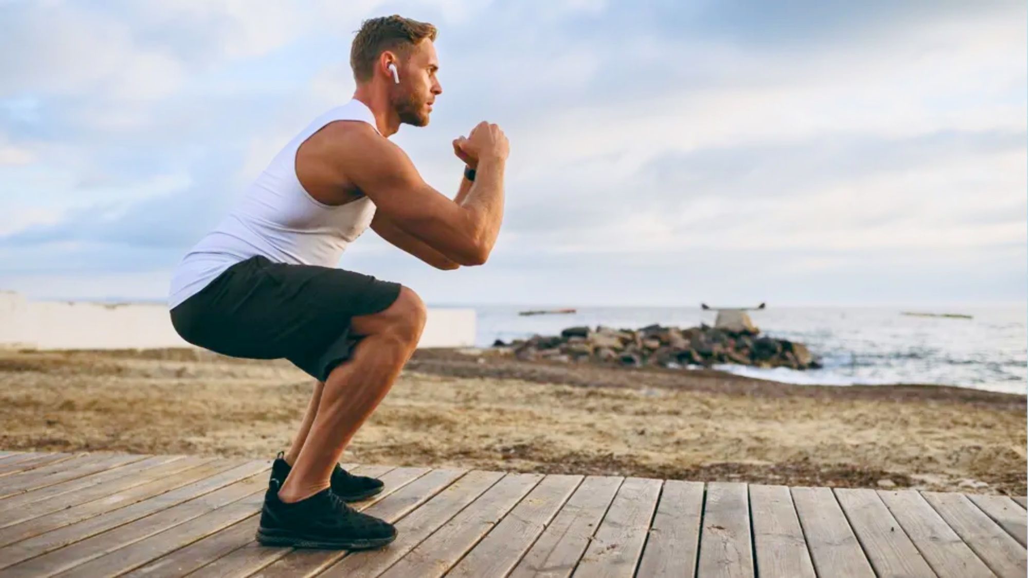 Khắc phục cứng khớp cổ chân và hông khi tập squat với yoga block